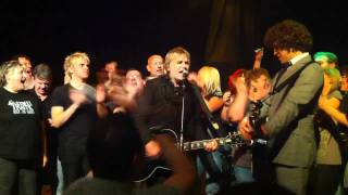 Mike Peters - 68 Guns / Happy Xmas (War Is Over)