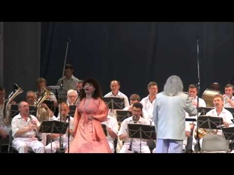 Lada Menshenina - песня  из к/ф "Сердца четырёх "  &  Песенка Пепиты