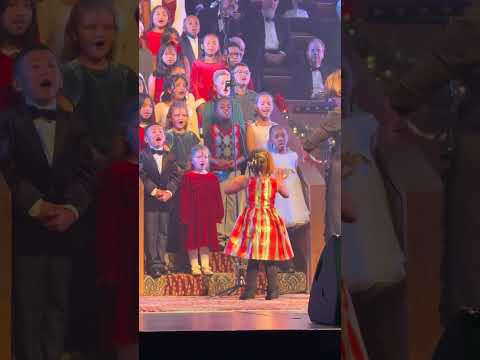 3-Year-Old Girl Goes Rogue During a Choir Concert and Has the Audience Cheering