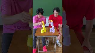 ボールを落とさず紙コップをまとめろ