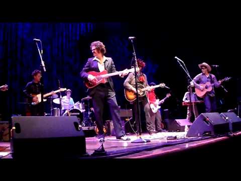 Ain't enough of me to go around - Ego Brothers (aka Hayes Carll, John Evans and Corb Lund)