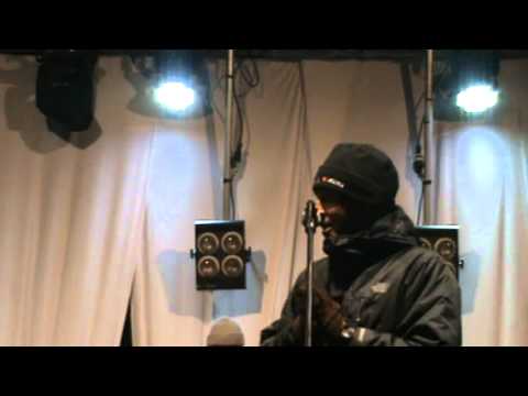 CAPODANNO 2012 - LUCA BARBAROSSA INVECE NO E MUSICA E PAROLE