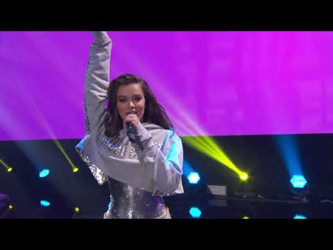 Hailee Steinfeld - Most Girls + Starving (Radio Disney Music Awards Live 2017)