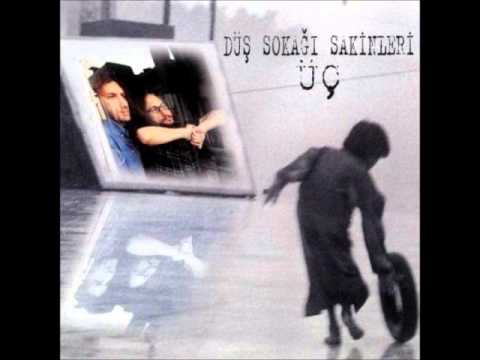 Düş Sokağı Sakinleri - Aşk Eskitir Beni