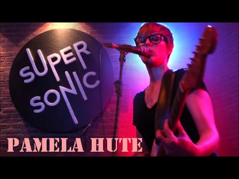 PAMELA HUTE LIVE IN PARIS AU SUPER SONIC LE 15 SEPTEMBRE 2016