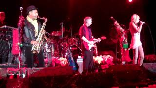 Kirk Whalum, Mindi Abair and Peter White perform "All I Do Live "at Peter White Christmas