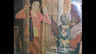 Download lagu Waldjinah - Djangkrik Genggong mp3
