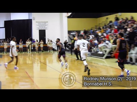 Landry-Walker at Bonnabel - Rodney Munson puts up 23 points in battle for top spot in District 8-5A