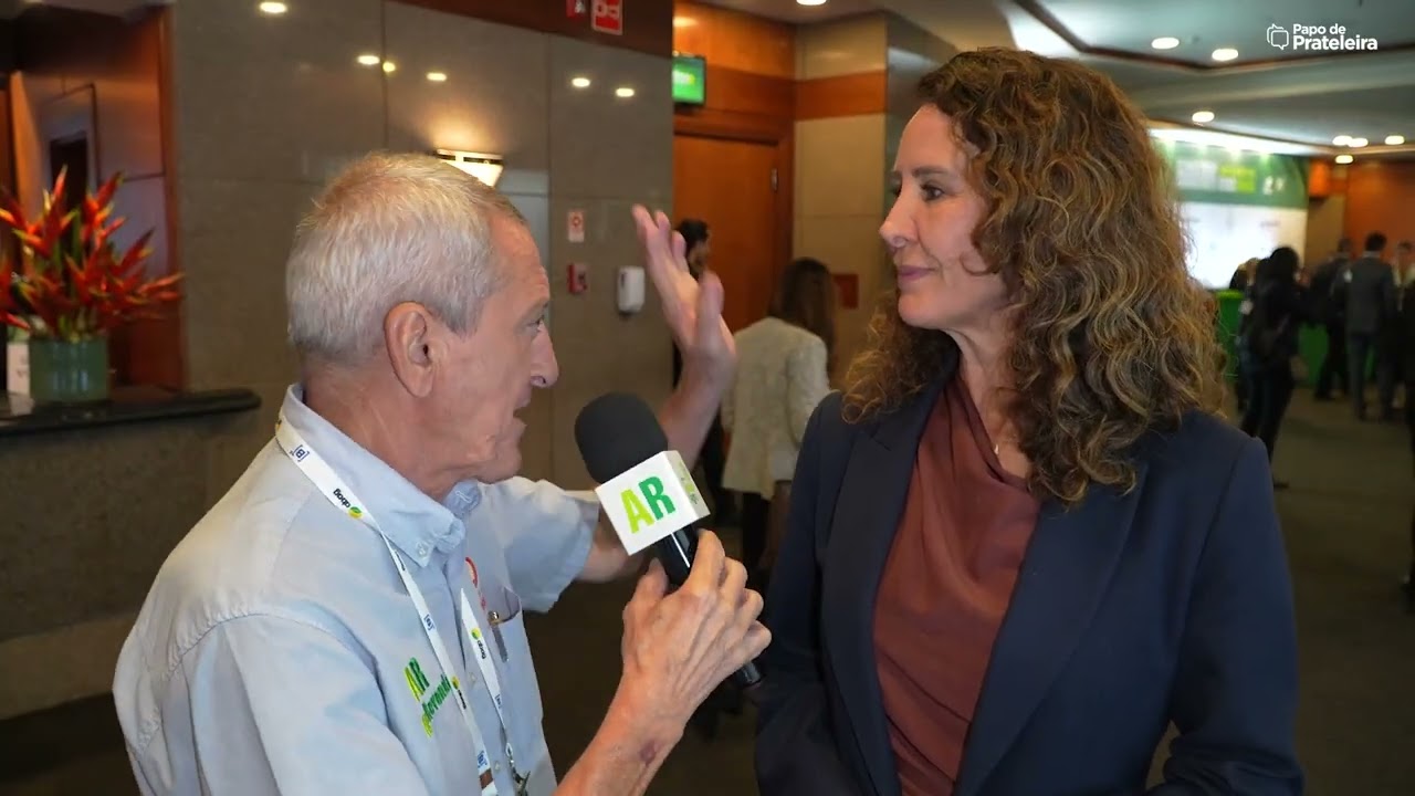 A Samanta é Meio Ambiente e Produção da cabeça aos pés | | Papo de Prateleira 1383