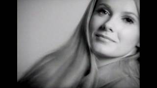 Neil MacArthur - She&#39;s Not There