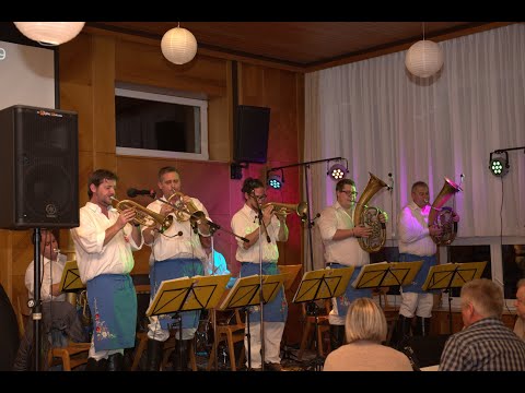 Eine kleine Dorfmusik live - In de Griam (Gassenpolka)