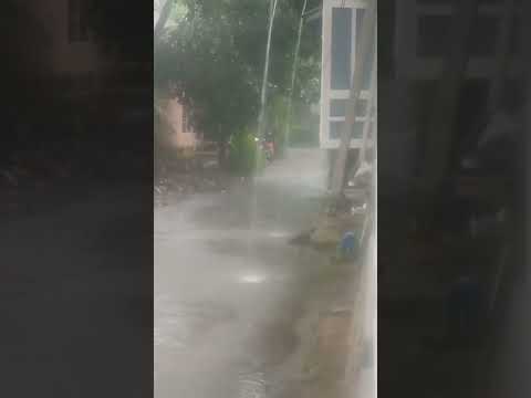 hujan-hujan pit-pitan, suwegerrrr