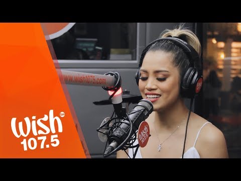 Eumee performs "Bratatat" LIVE on Wish 107.5 Bus