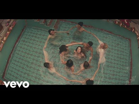 Halsey - I am not a woman, I'm a god