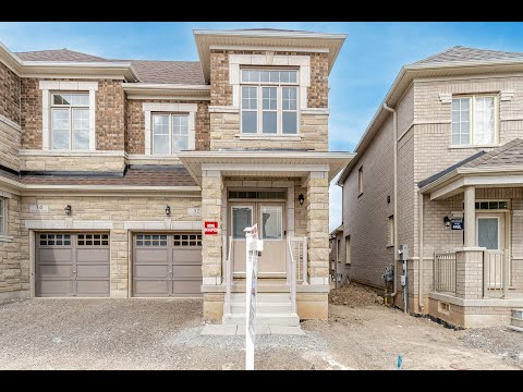 32 Silver Meadow Gardens, Hamilton Home - Real Estate Properties