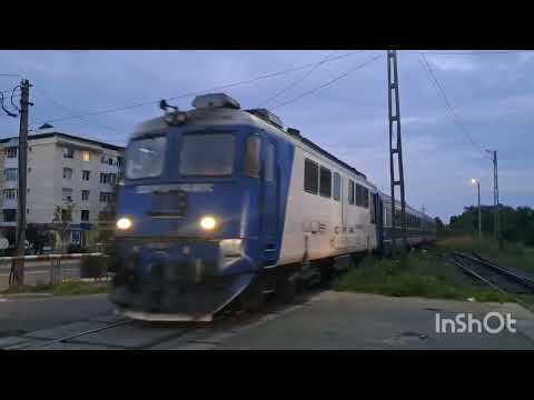 Trenul R5481 Bacău-Bicaz trece în viteza spre gara Piatra Neamț la bariera Caprioara!