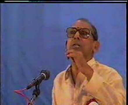 Nedunuri Krishnamurthy sings Aaragimpave in Thodi