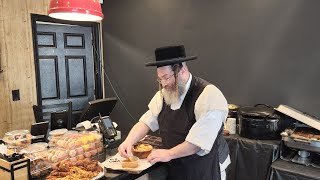 ערב שבת בשעת הקרנצ' עם הרב שלמה הרש אקשטיין...    מקור על אכילת דג זופט