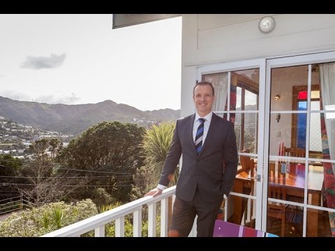 63 Cecil Road, Wadestown | Mike Robbers Harcourts