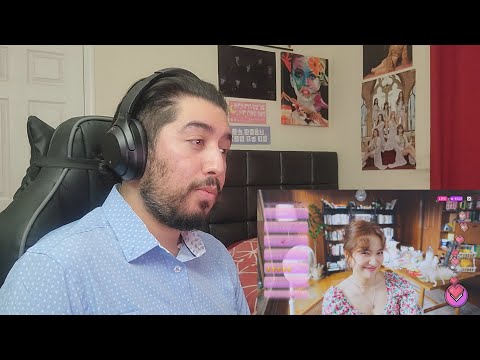 Queens Archive - Red Velvet 레드벨벳 'Talk To Me' #YERI & 'I Just' #WENDY Reaction