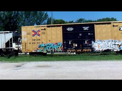 UP 710 leads 5 cars to Clyman