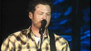 BLAKE SHELTON  Hold On 2009 LiVE