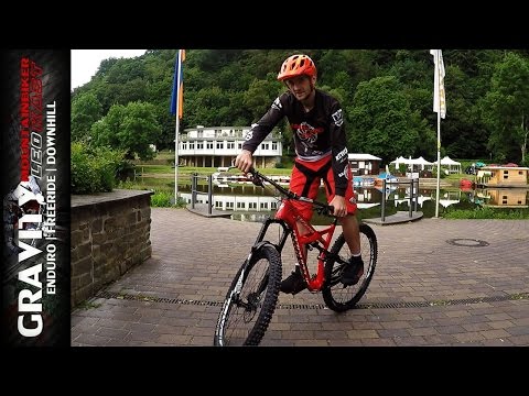 Trackstand mit dem Fahrrad | Mountainbike Balance Training | MTB Fahrtechnik-Tutorial