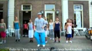 Download lagu PREVIEW Flashmob Opening HUT KBM IT TELKOM - Move Like Jagger mp3