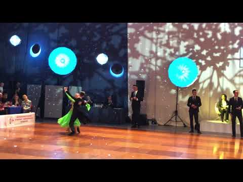 Mistrzostwa Polski junior standard Elbląg 2019 Tomasz Ruszkowski i Julia Mozdyniewicz foxtrot