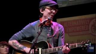 Justin Townes Earle - &quot;Harlem River Blues&quot; (eTown webisode 179)