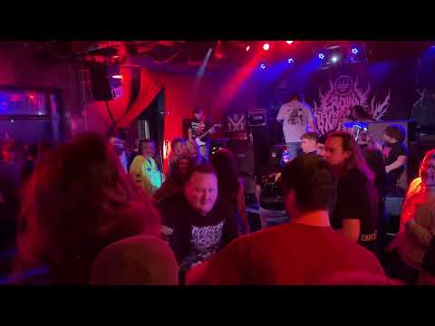 yosemite in black @ rec room buffalo ny 4/10/25 with traitors,wasted space,crown magnetar