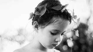 Bridget Courtney Porcelain Trailer