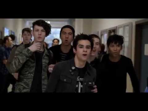 13 Reasons Why 2x11 - School Fight Scene
