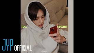 Kadr z teledysku ice.cream tekst piosenki Hyunjin