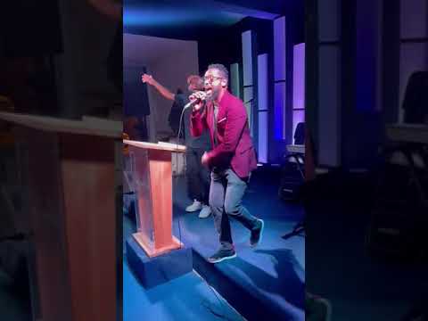 LION B FT DALLA ESCUADRÓN MESIÁNICO- VIDA NUEVA - EN VIVO EN LA IGLESIA C.A.R