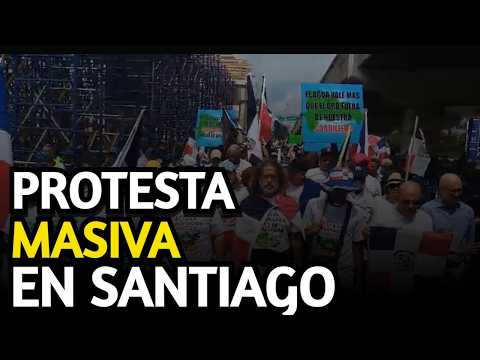 [EN VIVO] Protesta masiva en Santiago, contra la explotación minera en la cordillera septentrional