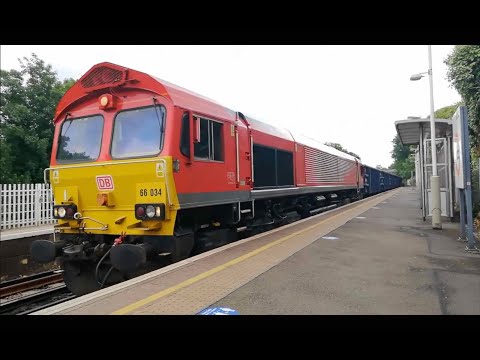DB Schenker Class 66 stopping at Wandsworth Rd with start-up