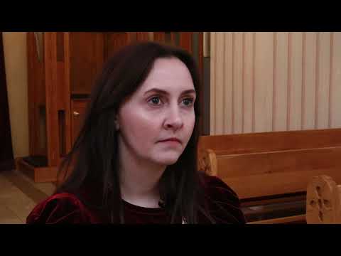 Stacja V - Szymon z Cyreny pomaga nieść krzyż Jezusowi [Droga krzyżowa z KSM 2023]