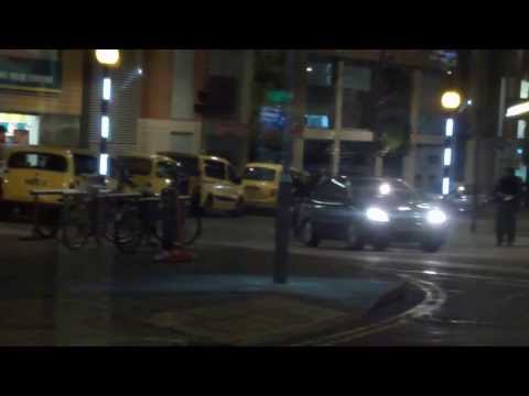 DSCF1140 man walking backwards what a fruit loop