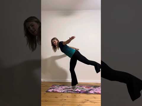 Stories and stretches- Harriet and Vera and the swimming race