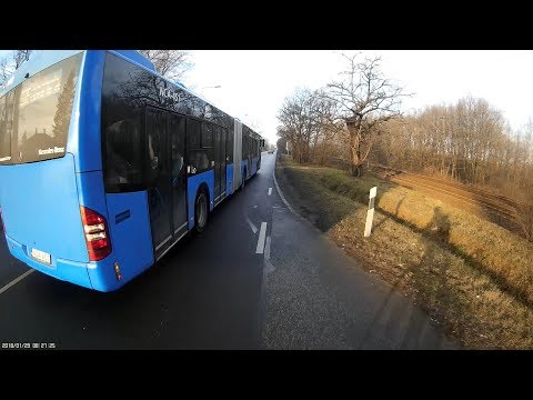 Elengedem a buszt, kamiont - I let the bus, lorry go