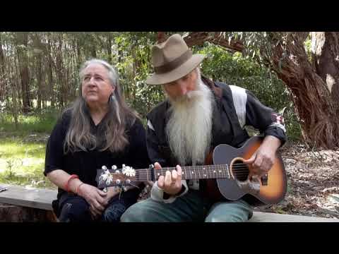 Moon Child (FrippMcDonaldLakeGilesSinfield) - by King Crimson