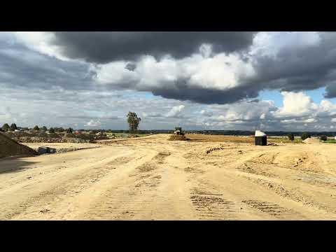 03.10.2025 Budowa drogi ekspresowej S17 0+900 Wykonywanie warstw nasypu