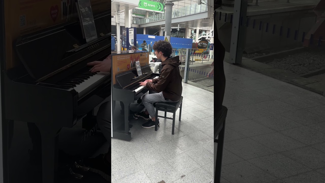 Zenn Liverpool · Thursday Night