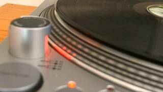 Video thumbnail for Stanton STR8-30 Turntable on Ebay 19-05-2012 by wobble1959