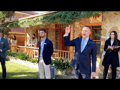 Sydney Auction - 3 Waroon Rd, Cromer - Matt Nicastri/Matthew Lemon/Cunninghams - Clarence White