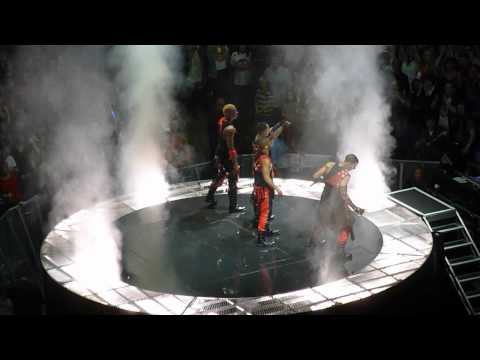 JLS Sport Relief Concert 24/03/12 - Eyes Wide Shut feat. Miranda!!!