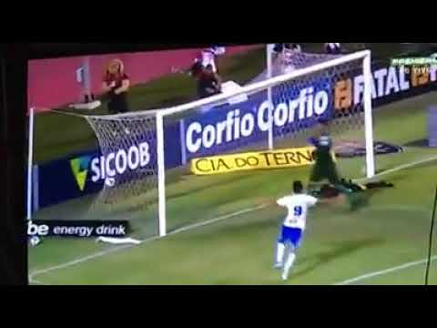 GOL DE BABA, torcedor do Vitória pistola com time - Vitória 1 x 3 São Bento