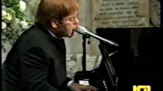 Video thumbnail of "Elton John - Lady Diana Funeral - Arrival + Candle in the wind"