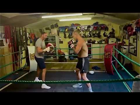 Pad work with Enzo Maccarinelli.